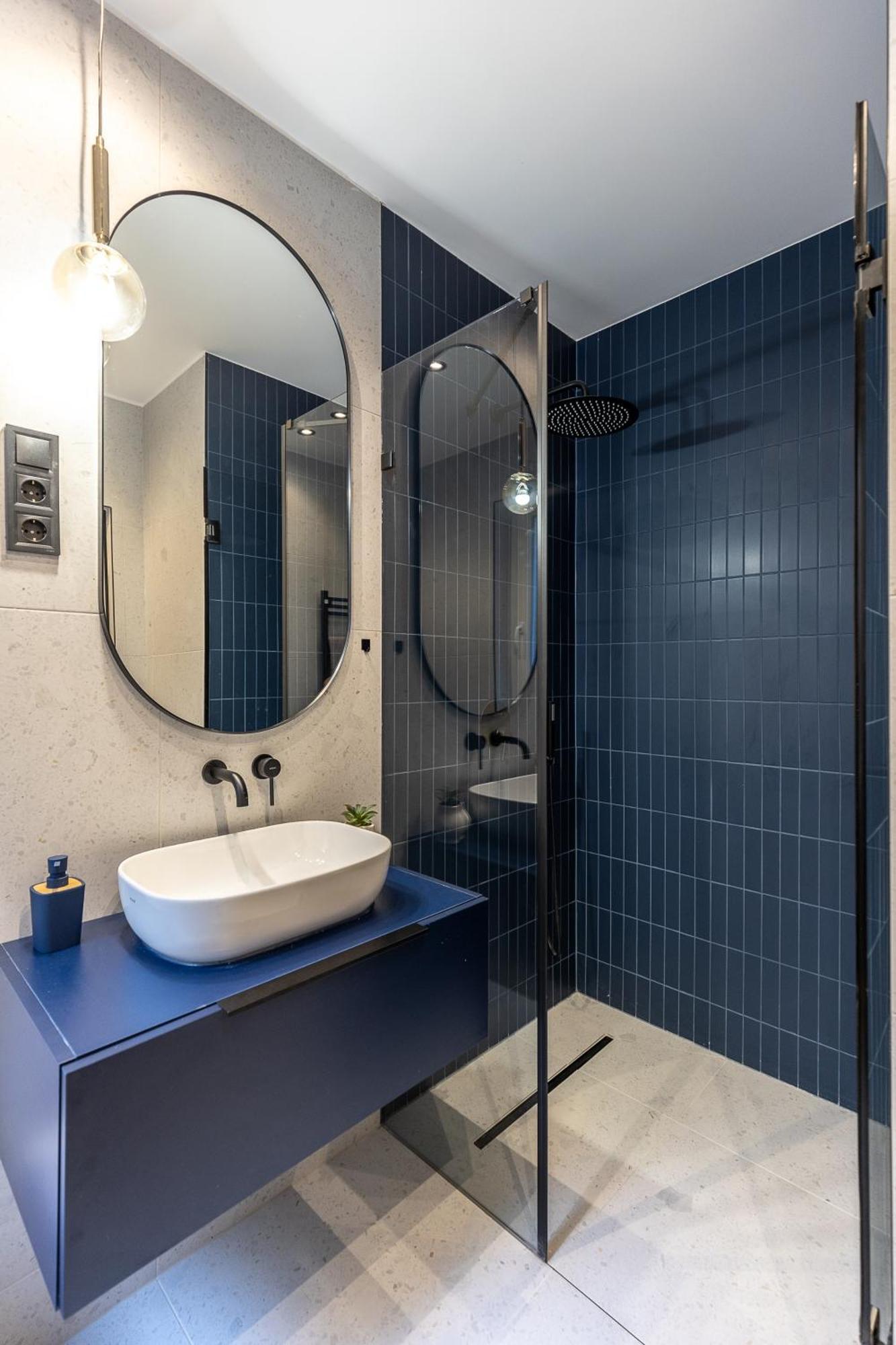 Kobi Luxury 1. * Budapeszt